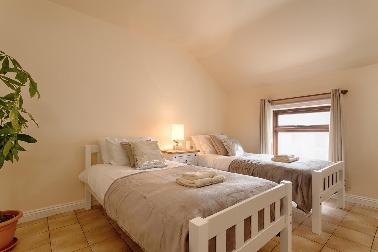 City Center - 3 Minutes Walk To The Town Square 골웨이 외부 사진